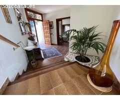 Chalet en Venta en Mont-ras, Girona