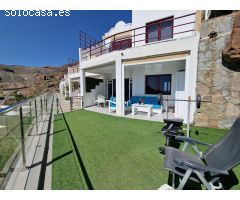APARTAMENTO DE ESQUINA COMPLETAMENTE REFORMADO CON TERRAZA GRANDE Y VISTAS AL MAR. GUANABARA PARK.