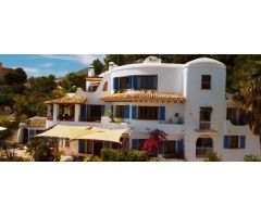 Villa de Lujo en Venta en Caserío El Campello, Alicante
