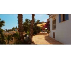 Villa de Lujo en Venta en Caserío El Campello, Alicante