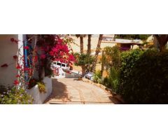 Villa de Lujo en Venta en Caserío El Campello, Alicante