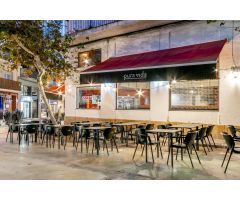 ¡Gran Oportunidad de Negocio en Sitges! Restaurante Pizzería con Encanto