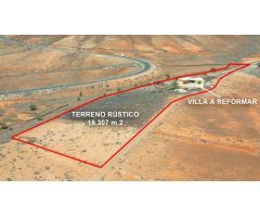 ¡GRAN OPORTUNIDAD DE REFORMA EN FUERTEVENTURA! VILLA PARA REFORMAR CON 15.000M 2 DE TERRENO