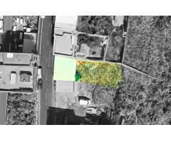 ¡Oportunidad única! Solar con edificación y gran potencial de desarrollo