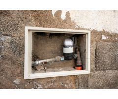 ¡Oportunidad única! Solar con edificación y gran potencial de desarrollo