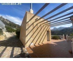 Chalet en Venta en Bolulla, Alicante