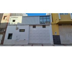 ???? Loft industrial de diseño con amplitud y luz natural en venta en Los Giles????