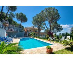 Chalet en Venta en Santa Cristina dAro, Girona