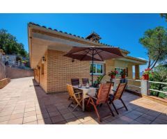 Chalet en Venta en Santa Cristina dAro, Girona