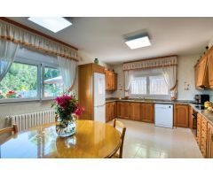 Chalet en Venta en Santa Cristina dAro, Girona