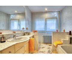 Chalet en Venta en Santa Cristina dAro, Girona