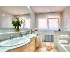 Chalet en Venta en Santa Cristina dAro, Girona