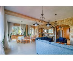 Chalet en Venta en Santa Cristina dAro, Girona