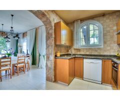 Chalet en Venta en Santa Cristina dAro, Girona