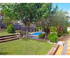 Chalet en Venta en Santa Cristina dAro, Girona