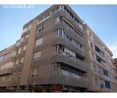 ¡Vive en el Corazón de Torrevieja! Apartamento de 4 Dormitorios, 3 Baños y Excelente Calidad