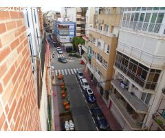 Impresionante Apartamento de 3 Dormitorios en el Centro de Torrevieja, ¡A Pasos del Mar!
