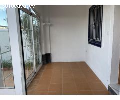 ¡Oportunidad Única! Encantador Bungalow en Torrevieja con Vistas a la Naturaleza y Sa