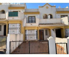 Vivienda de 4 Plantas en la Urbanización Lago Jardín 2, Torrevieja