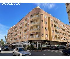 ???? Vive el Mediterráneo: Apartamento con Garaje, Piscina y Solárium a un Paso de la Playa