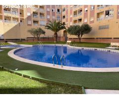 ???? Vive el Mediterráneo: Apartamento con Garaje, Piscina y Solárium a un Paso de la Playa
