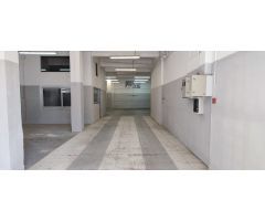 Local comercial en Alquiler en A Coruña, La Coruña