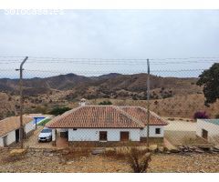 Casa de campo en Venta en Almogía, Málaga