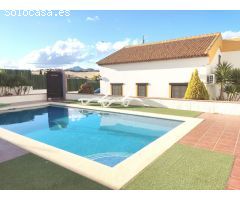 Chalet en Venta en Casabermeja, Málaga