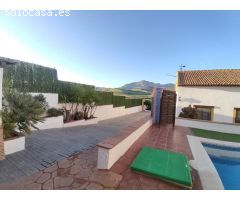 Chalet en Venta en Casabermeja, Málaga