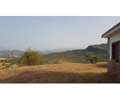 Casa de campo en Venta en Alozaina, Málaga