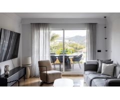 Apartamento de 3 dormitorios en Las Brisas, Nueva Andalucía