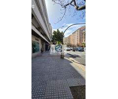 Local comercial en Alquiler en Cádiz, Cádiz