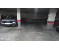 PLAZA DE GARAJE CENTRICA CON ESPACIO PARA COCHE, MOTO, BICICLETA.... TOOOODOOO TE CABE!!!!