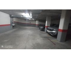 PLAZA DE GARAJE CENTRICA CON ESPACIO PARA COCHE, MOTO, BICICLETA.... TOOOODOOO TE CABE!!!!