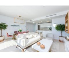 FUENGIROLA, CARVAJAL - PISO DE LUJO 4 DORMITORIOS CON TERRAZA GARAJE TRASTERO