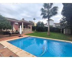 Sierrezuela - Villa 4 Dormitorios Garaje y Piscina Privada