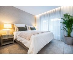 Fuengirola - Piso, 2 Dormitorios, Terraza, Piscina, Jardín