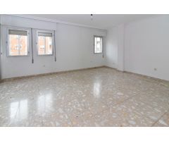 PISO EN LA AVDA. PRINCIPAL DE SAN ROQUE