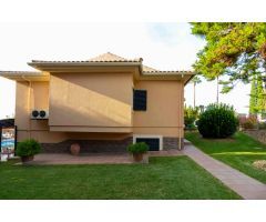 CHALET EN LA URBANIZACIÓN LAS LOMAS