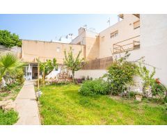 Casa con Jardín y parking en el Coll d´en Rabassa