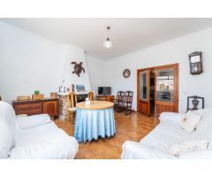 Casa en Capdepera de dos alturas con solar urbanizable de 380m2