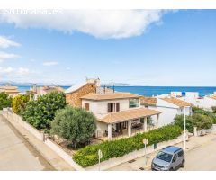 Chalet independiente de 4 plantas con ascensor y vistas al mar en Son Serra de Marina
