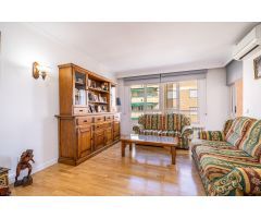 Ático con terraza de 113m2 , parking y trastero en Santa Catalina, Palma