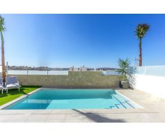 Chalet en Venta en Rojales, Alicante
