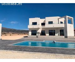 Chalet en Venta en Pinós, el/Pinoso, Alicante