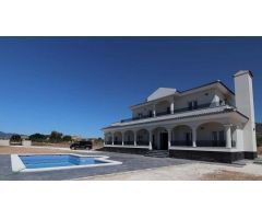 Chalet en Venta en Pinós, el/Pinoso, Alicante