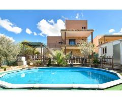 PRECIOSO CHALET INDEPENDIENTE DE TRES PLANTAS CON PISCINA