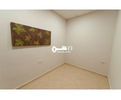 ¡¡¡GRAN CHOLLO!!!!  LOCAL COMERCIAL EN ZONA MUY CENTRICA DE YELES