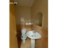¡¡¡GRAN CHOLLO!!!!  LOCAL COMERCIAL EN ZONA MUY CENTRICA DE YELES