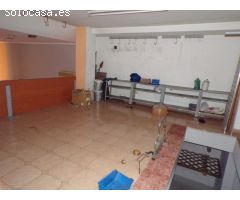 Local comercial con amplio altillo. Si desea visitarlo no dude en ponerse en contacto con nosotros.